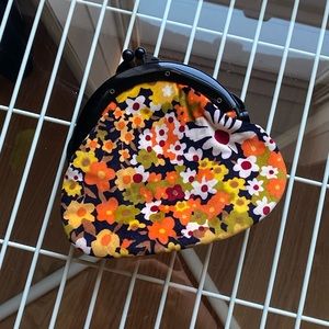 Vintage Mini Clutch Purse in Daisy Floral